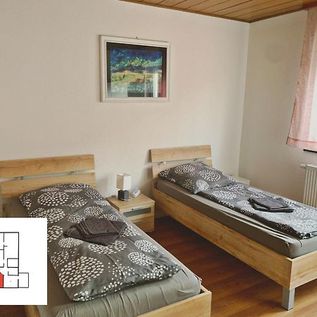 Monteurzimmer Ferienwohnung Kati Apt 1 Альбштадт Екстер'єр фото